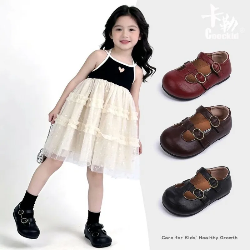 

Новые детские кожаные туфли в корейском стиле 2026 года — модный дизайн, мягкие, нескользящие, идеально подходят для повседневных прогулок