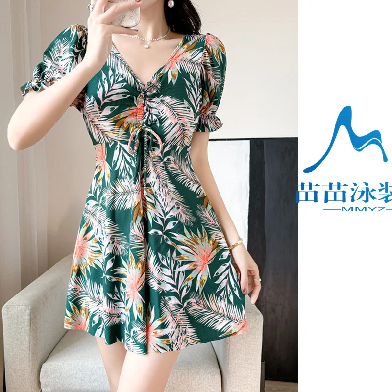 

Middle-aged and elderly swimsuit women's conservative belly cover and thin one-piece flat-angle mother hot spring swimsuit loose