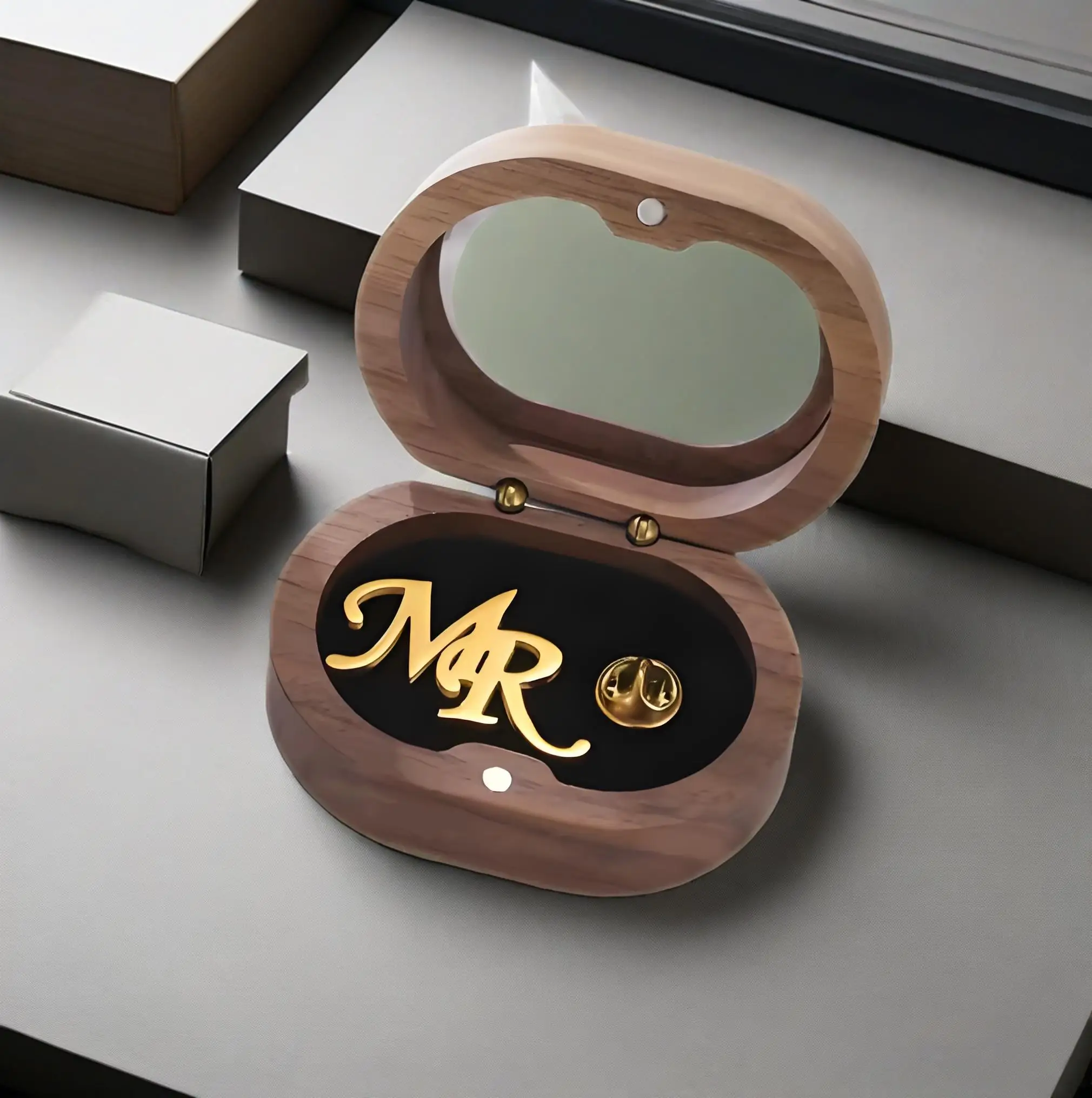 Рисунок 5 - Брошь с персонализированными инициалами