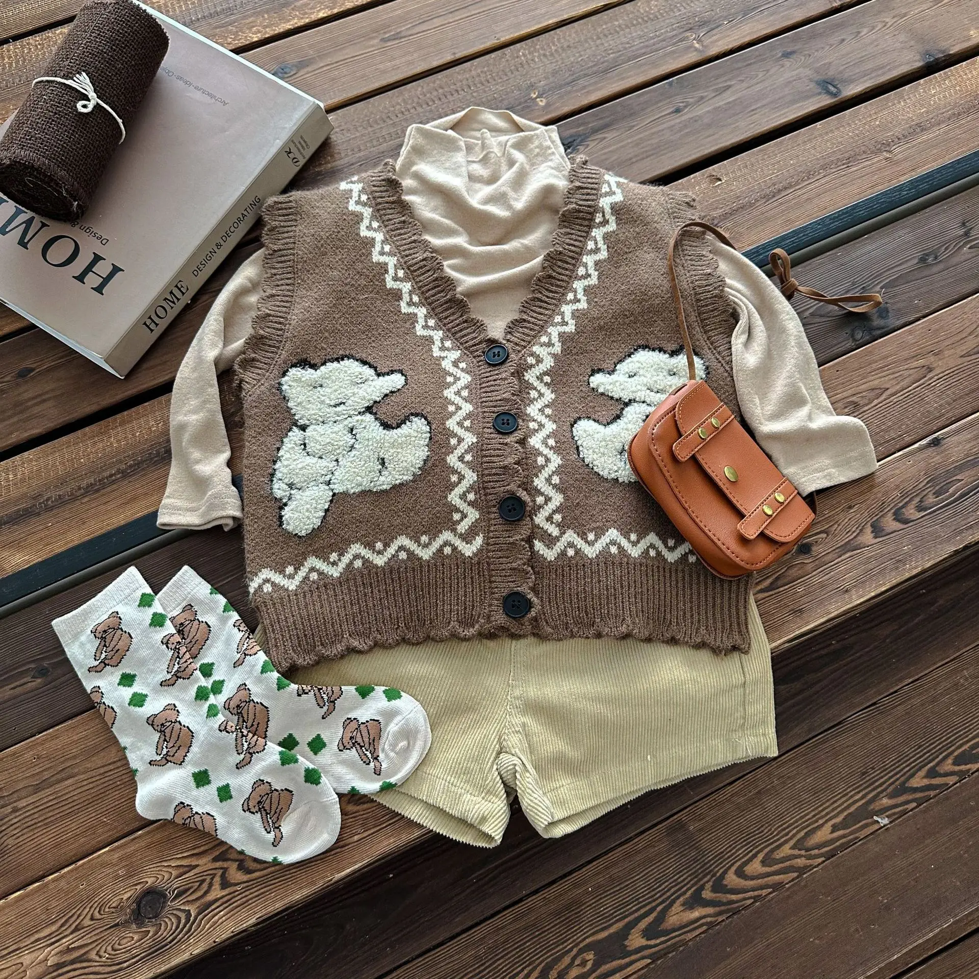 2024 Autumn New Children Sleeveless Knit Vest Cute Bear Print V-neck Vest For Boys Girls Cotton Knitted Jacket Cardigan Kids Top