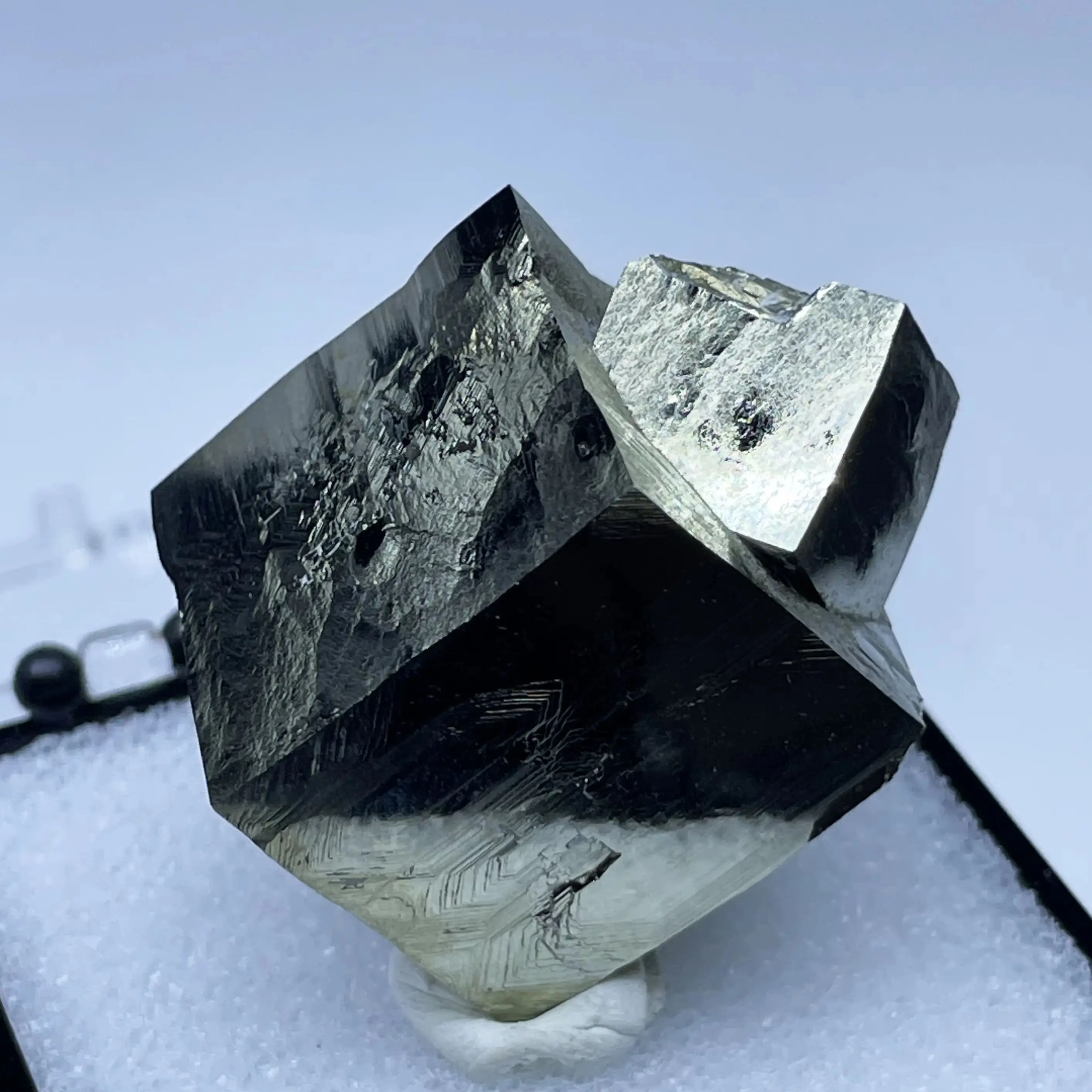 Natural Stone Spain Multiple Pyrite Cube Crystal Mineral Specimen Raw Rock Quartz Home Decoration Healing