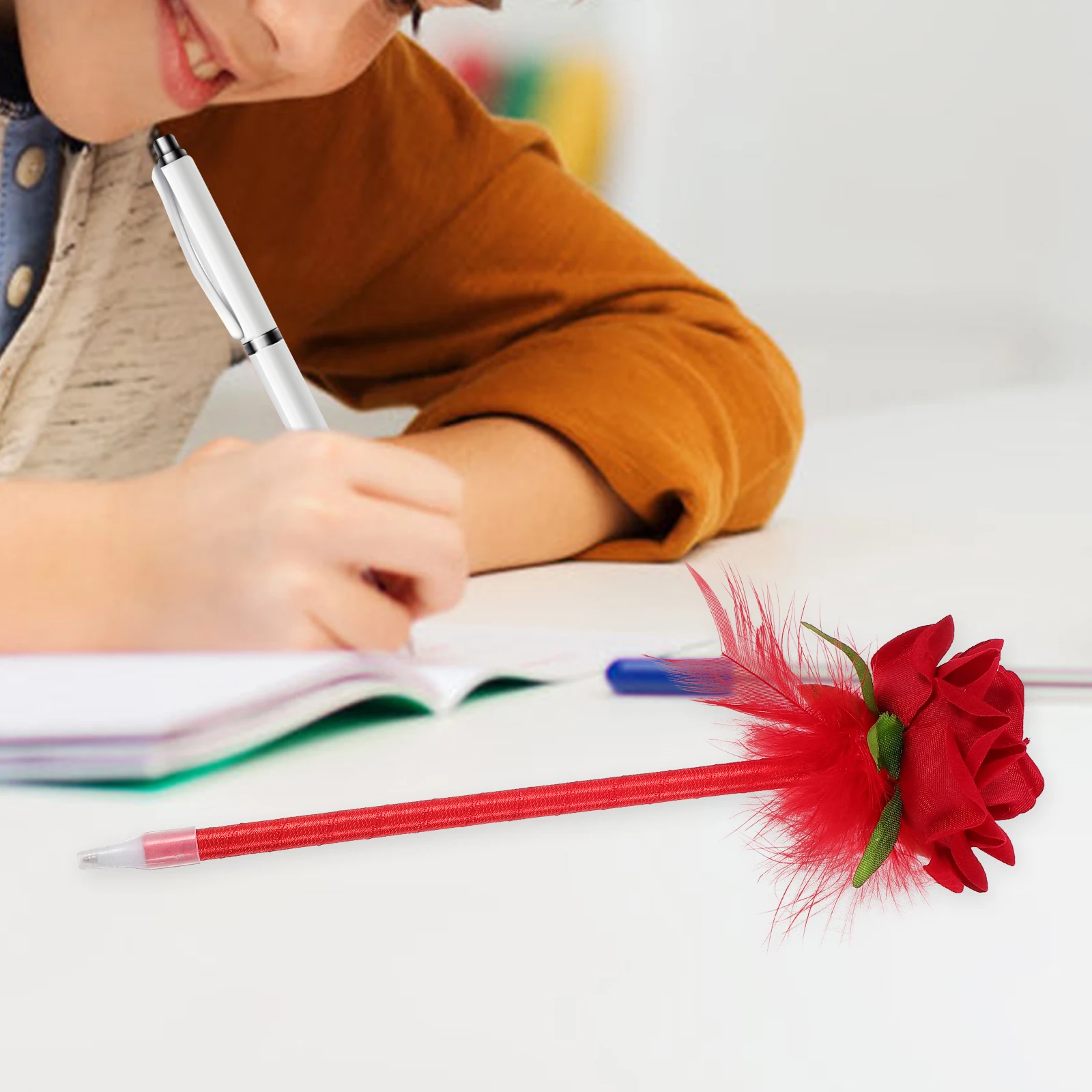 

2pcs Rose Comfortable Grip Pens Cute Stationery for Teachers Black Ink Ballpoint Floral Floral Signing Pens Gifts