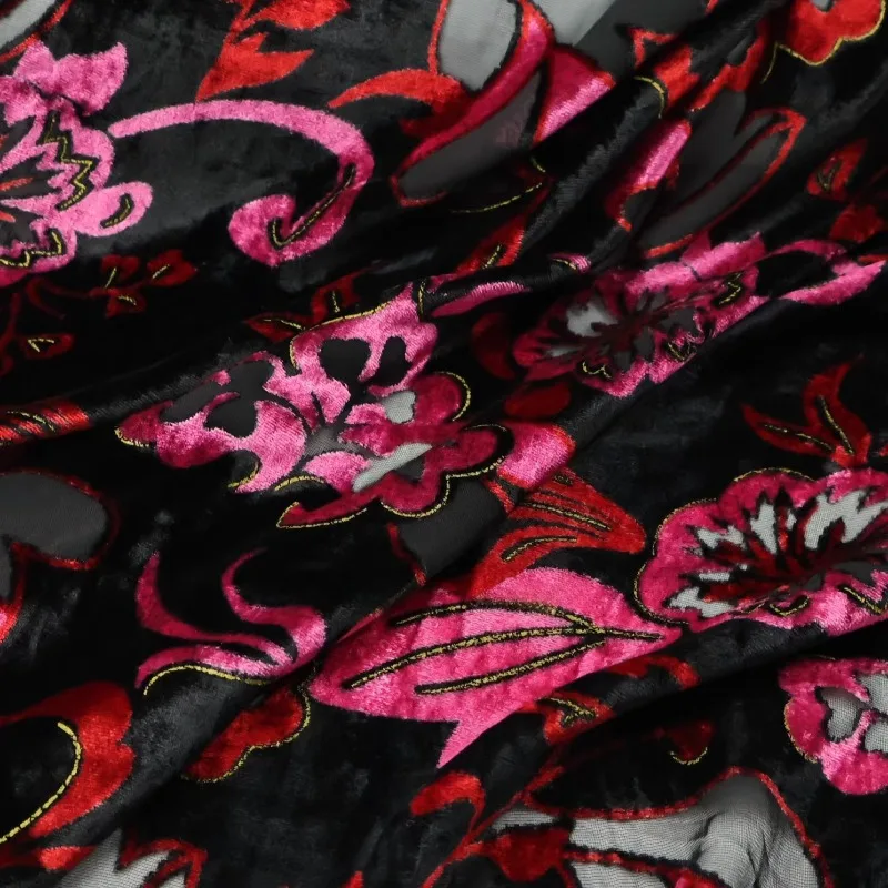 

1 метр винтажной ткани с черным фоном и красным флокированным узором, из шелка, полиэстера, хлопка и бархата, для платьев и ципао