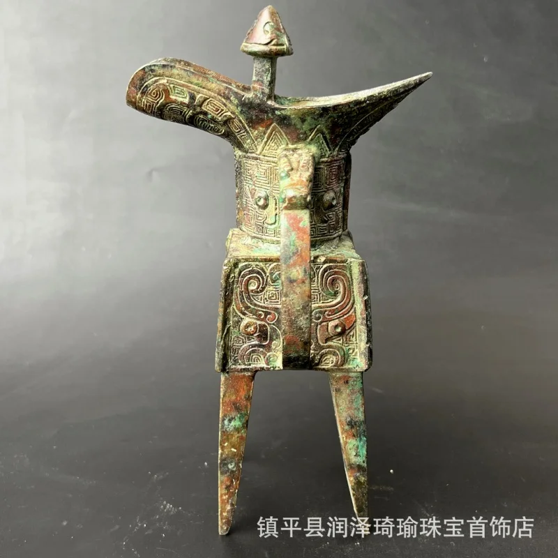 

Animal Pattern Square of Shang Dynasty Jue-Shaped Cup Warring States Bronze Wine Glass Antique Bronze Ware Ornaments Wine Bottle