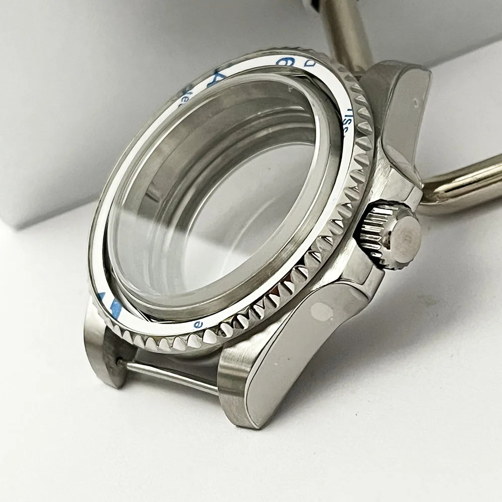 The 40mm NH35 case is suitable for GMT watch modules, NH35, NH36, Miyata 8205, 8215, flat glass without magnifying glass