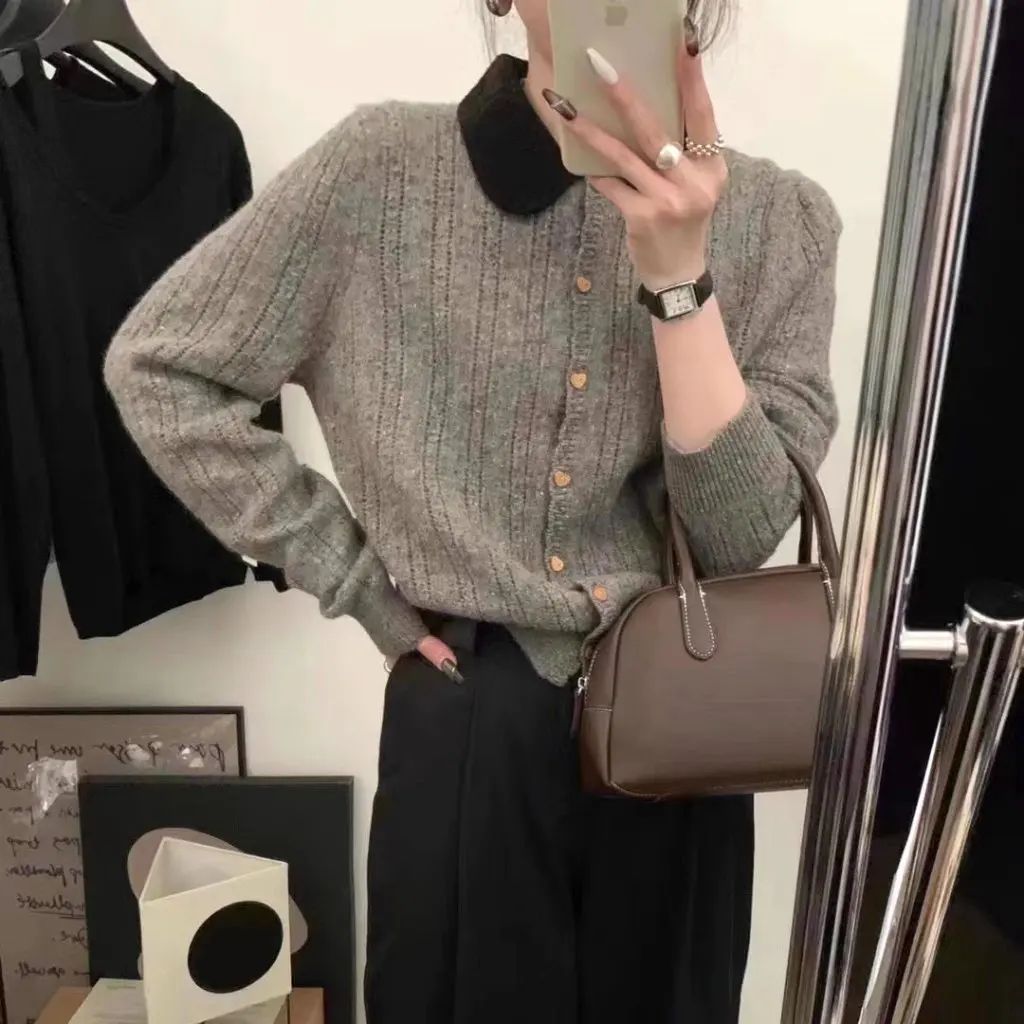 

Korean Style Retro Grey Knitted Sweater for Women Autumn Winter Small Elegant Contrast Color Doll Collar Lazy Wear