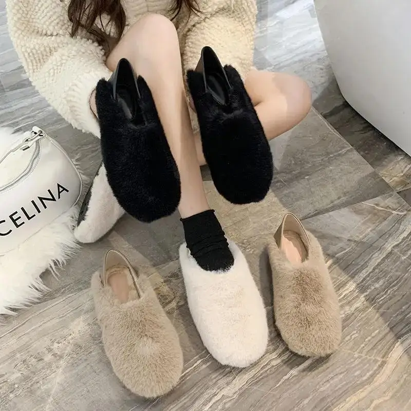 

Winter fur shoes women fluffy plush flats moccasins retro warm rabbit fur loafers woman 2022 plus size 43 claquette femme