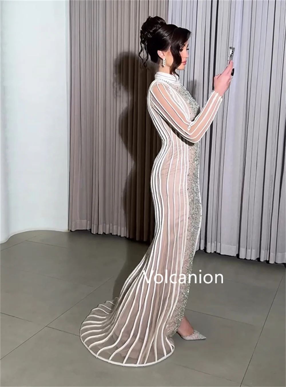 Customized Elegant Pleat Sequined Pattern Trumpet High Collar Long Dresses Bespoke Occasion Party High Quality Formal image 2