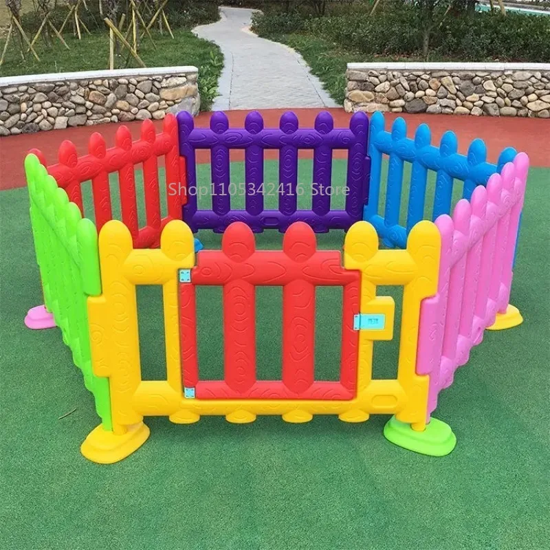Amusement Park Multi-Angle Plastic Game Fence, Children Railing & Guardrail, Kindergarten Safety Fence for Outdoor Use