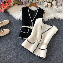 New Women's Woolen Vest Leather And Fur Integrated Fashion Waistcoat Female V-Collar Sleeveless Short Jacket V401