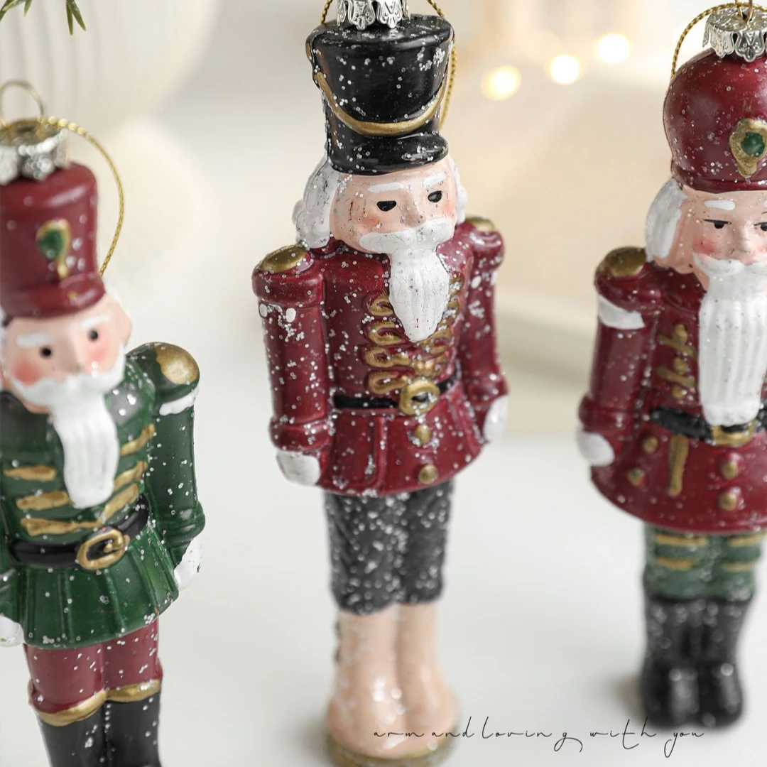 متعدد الألوان عيد الميلاد معلقة المعلقات شجرة عيد الميلاد إكليل صندوق البريد الطائرة قطرة الحلي البلاستيك قصب طبل زينة شجرة عيد الميلاد