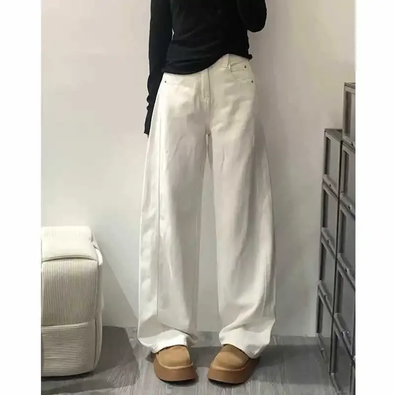 Jean femme grande taille pantalon couteau incurvé jambe large Denim printemps automne bouton décoration pantalon décontracté pour dames grande taille