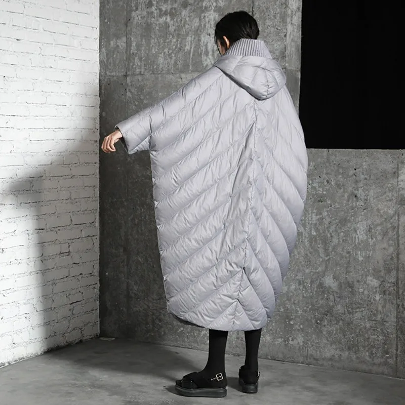 Doudoune d'hiver à capuche en duvet de canard blanc en forme de chauve-souris pour femme, coupe ample, grande silhouette, grande taille, allongée et épaisse