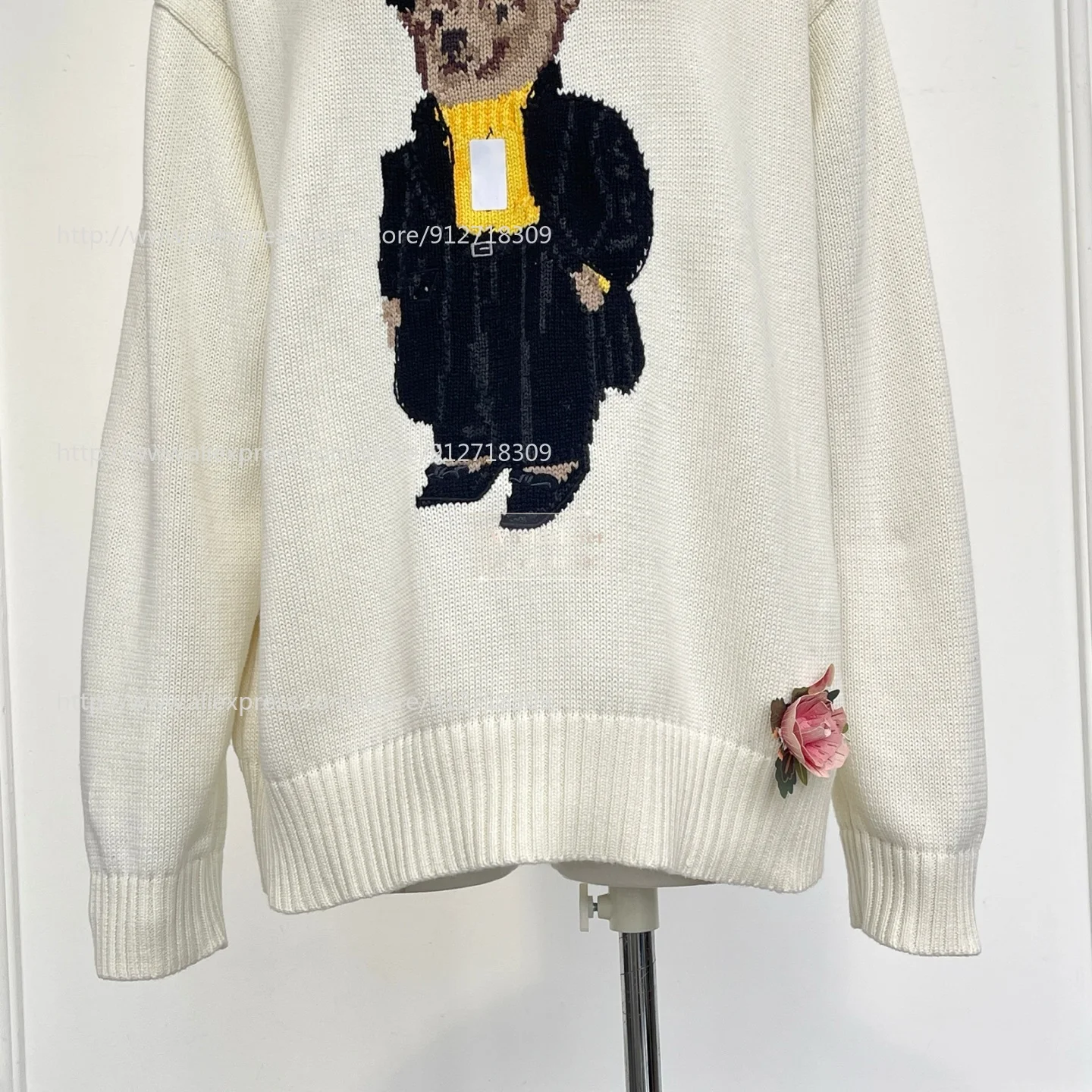 

Новинка Весна 2026: Вязаный пуловер с вышивкой белого медведя, длинный рукав