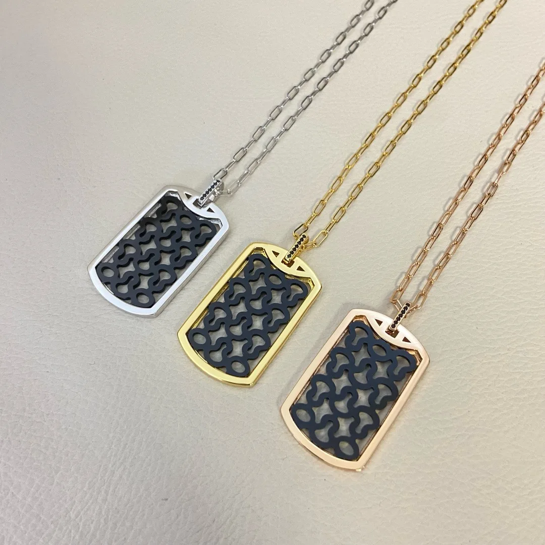 

The 2025 new Qijia Fang brand black gourd necklace with hollowed-out design is a unisex style that exudes a unique, trendy, vers