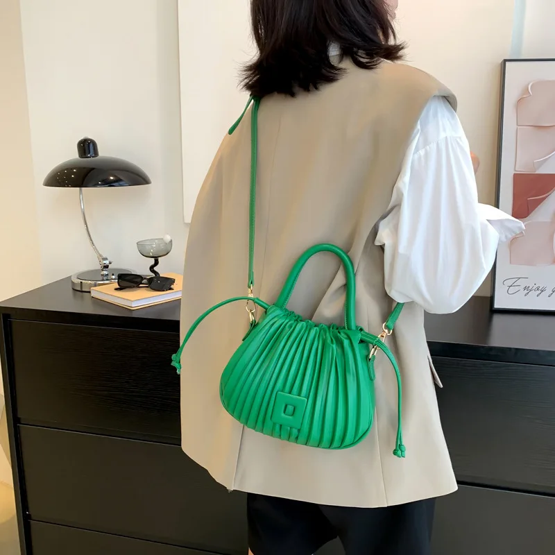 

Fashion Brand Design Crossbody Bag for Women 2025 Luxury Vintage Shoulder Handbag Female Tote Bag Casual PU Leather Bucket Bag