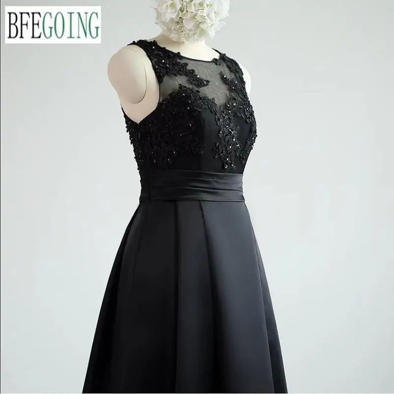 Robes de mariée trapèze simples, avec des Appliques en Satin personnalisées, longueur au sol, sans manches