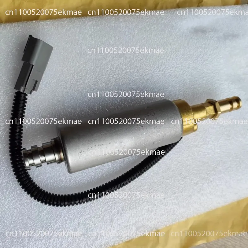 

QST30 Детали дизельного двигателя Топливо 12 В 24 В Дизельный топливный подъемный насос 4975617 Электронный перекачивающий насос 4975617