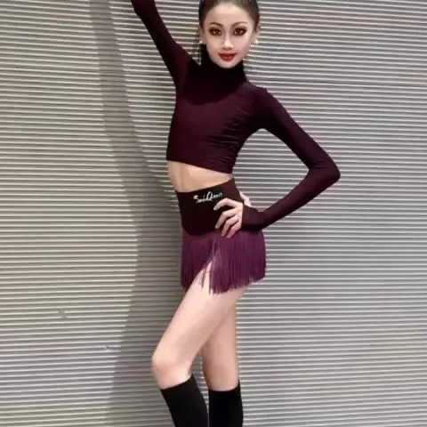 

Комплект для латиноамериканских танцев для девочек 2026: тренировочный костюм для сальсы и ча-ча-ча, детский укороченный топ с воротником-стойкой + юбка с бахромой, комплект из 2 предметов