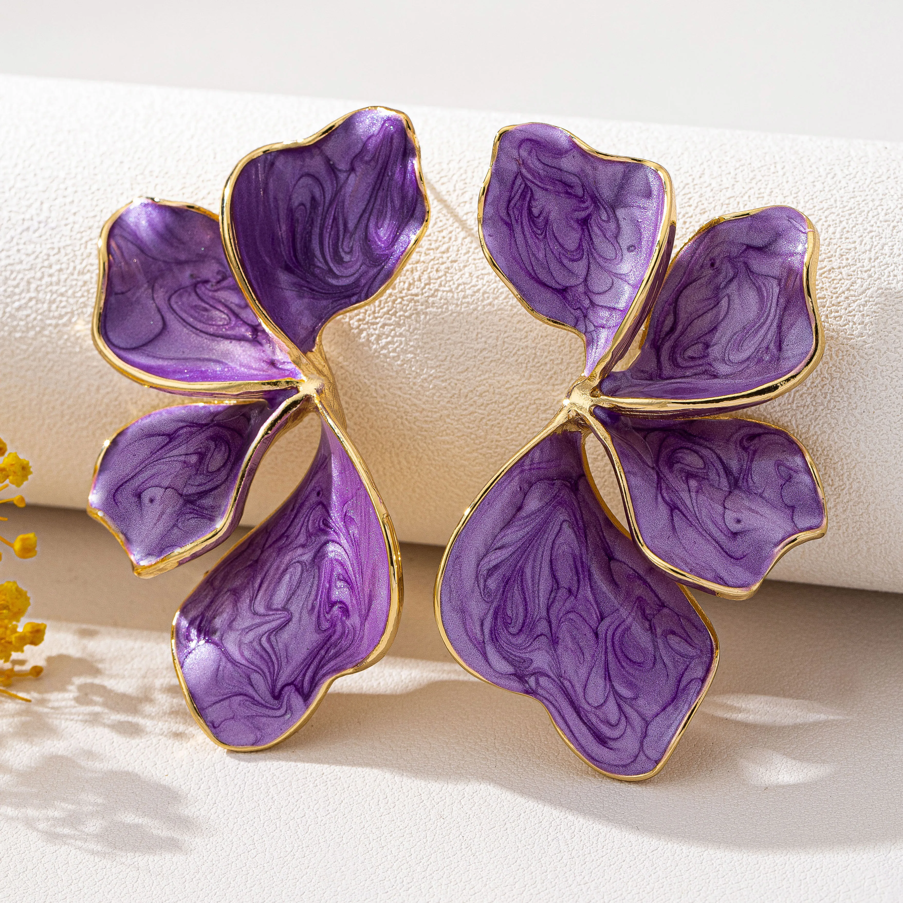 

Retro light luxury style metal texture enamel glaze multi-layer floral leaves leaf earrings, vacation travel jewelry