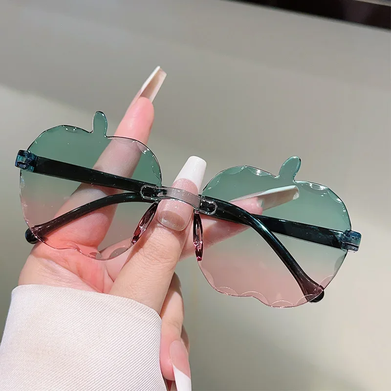 

GM LUMIAS Rimless Cute Kids Sunglasses New Fruit Shaped Decor Shades for Children Ins Trendy Gradient Multi-color Sun Glasses