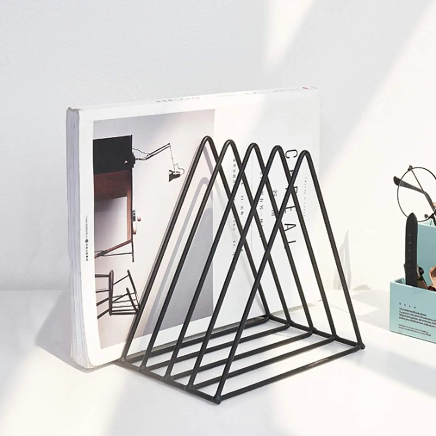 

5-Slot Triangle File Holder, Metal Vinyl Record Stand, Magazine Newspaper Organizer for Office Home, Black