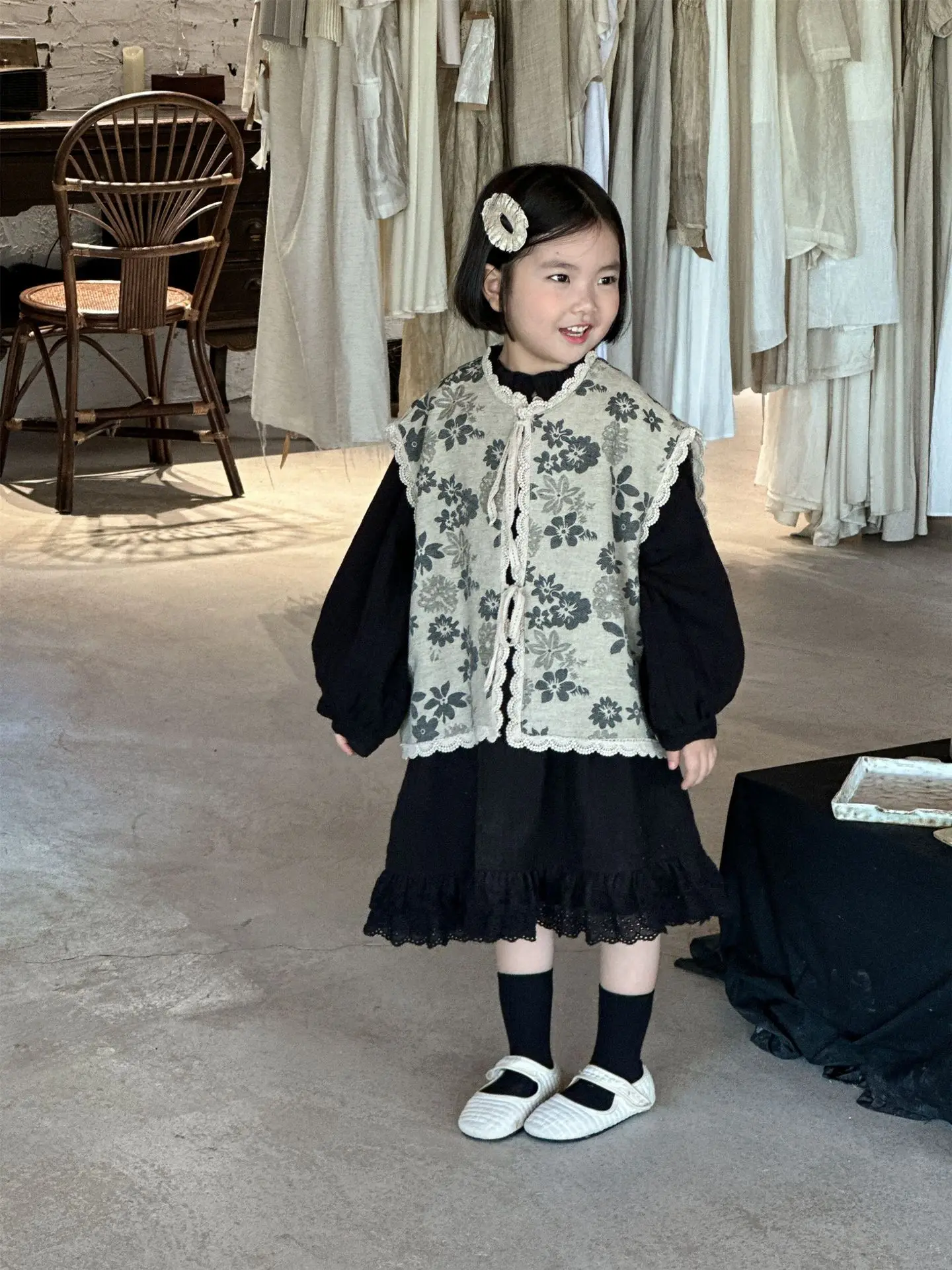 Clearance Sale Girls Vest Spring Autumn Korean Style Loose Lace Retro Printed Girls Waistcoats