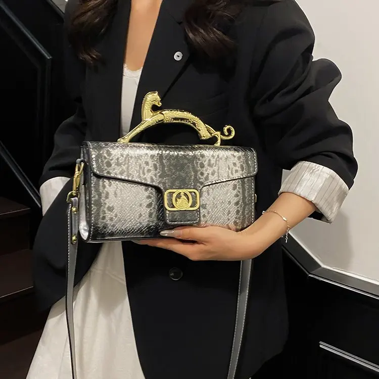 

Fashionable Bag Trendy Design Letter Logo Crossbody Diaper Bag For Women Handbag Leather Classic Designer Unique