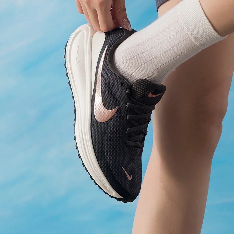 Nike Women's Shoes Original Li - Lightweight Road Running Shoes 评论和价格