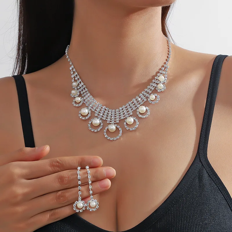 

Foreign Trade Claw Chain Pearl Rhinestone Geometric Circle Necklace and Earrings Suite Wedding Banquet Formal Dress Accessories