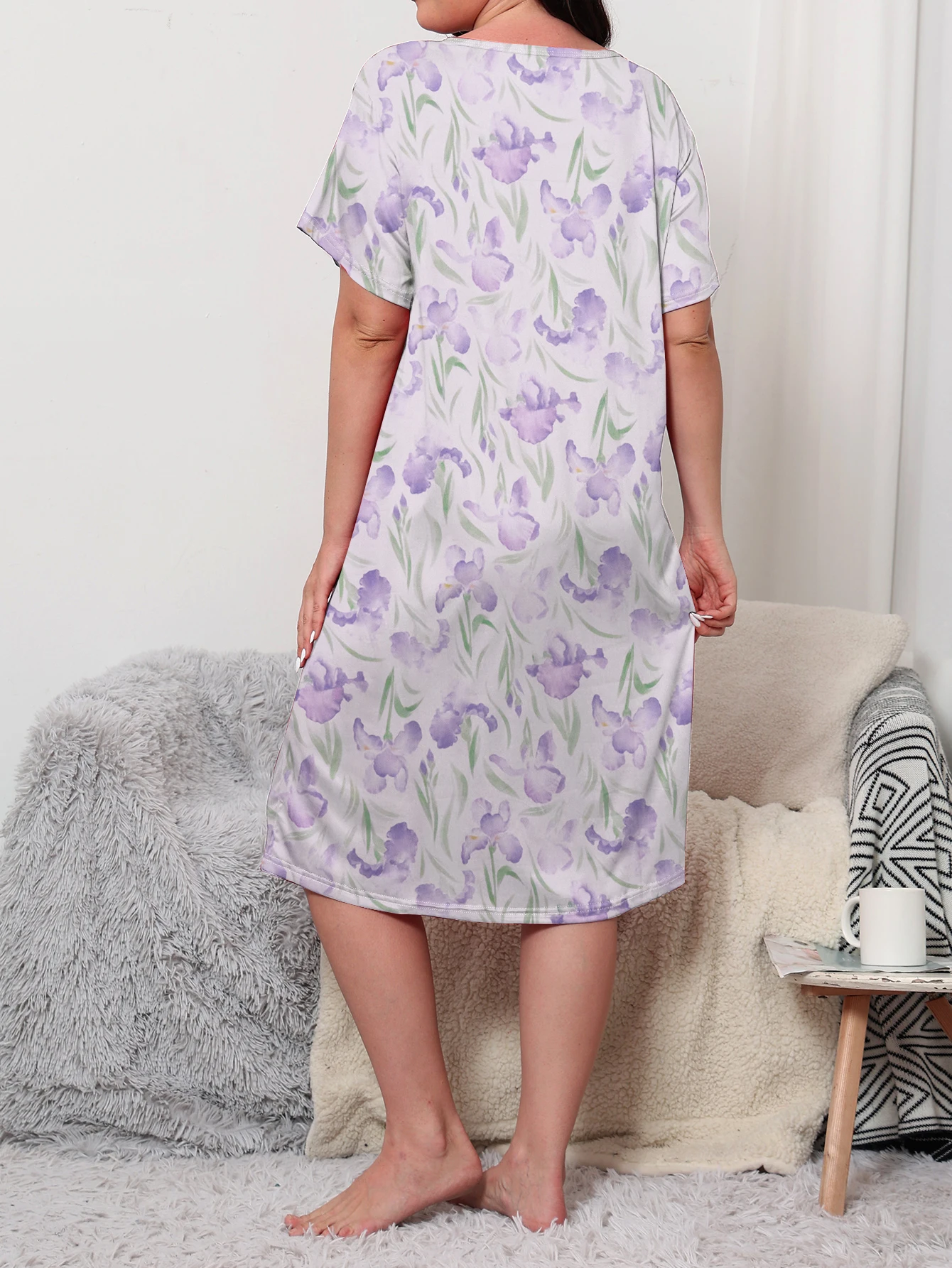 Large size women\'s pajamas home clothing  elegant floral print short sleeved pajama dress