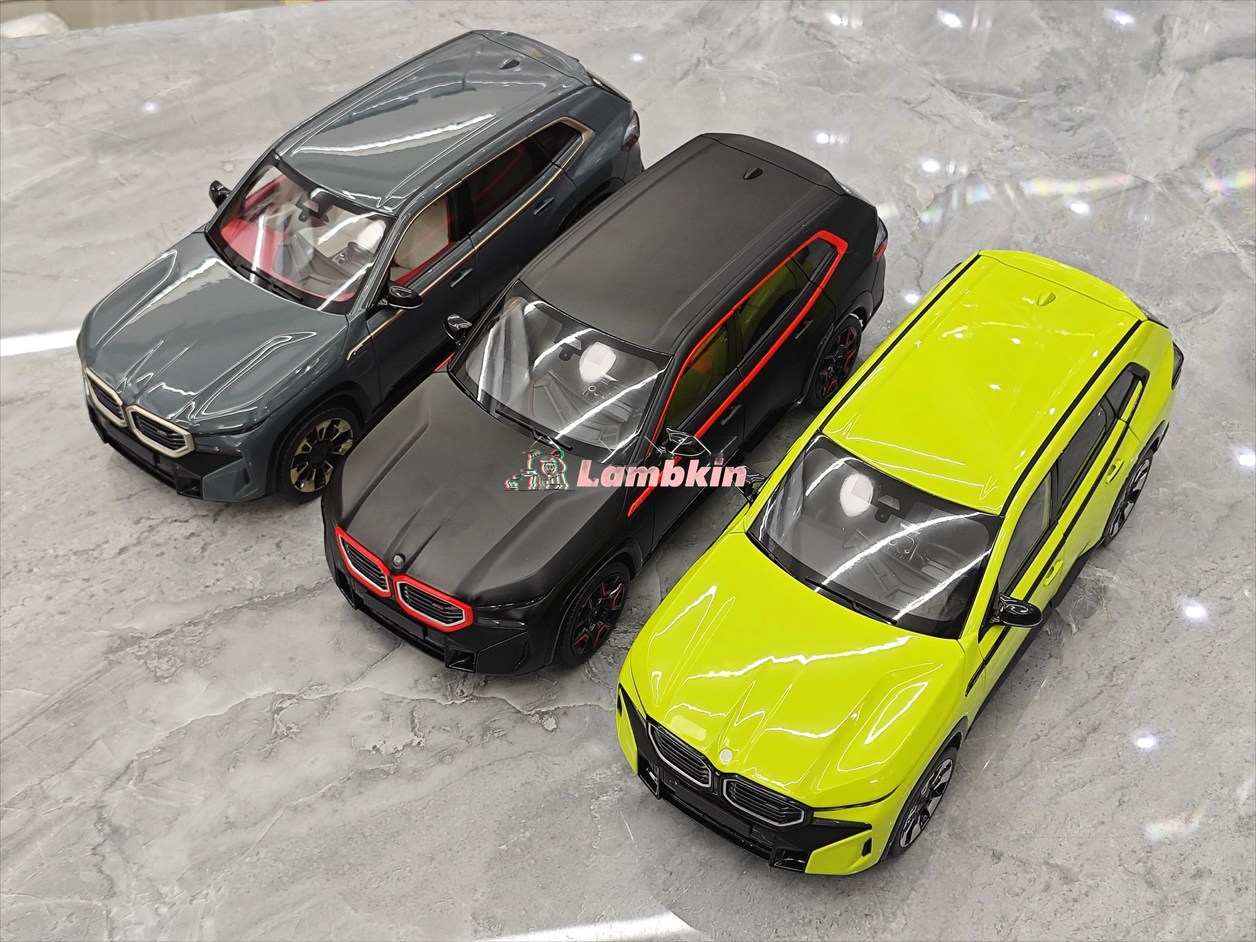

Minichamps 1/18 2023 BMW-XM Simulation Alloy Metal Car Model Collection Ornament Gift