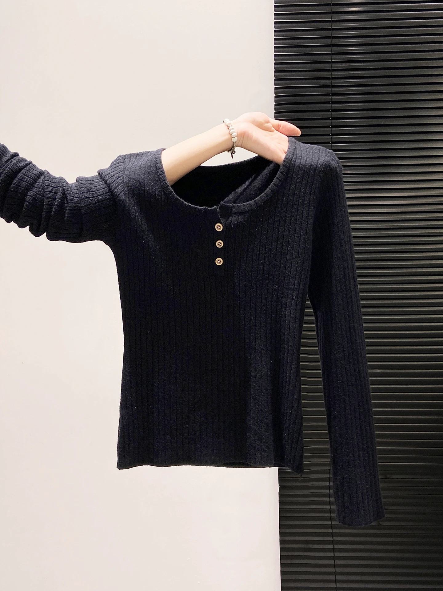 Slimming Knitted Base Layer Top with Buttons ort Sve Long Sve Women's Autumn Design Sense f Open Collar ort Sle