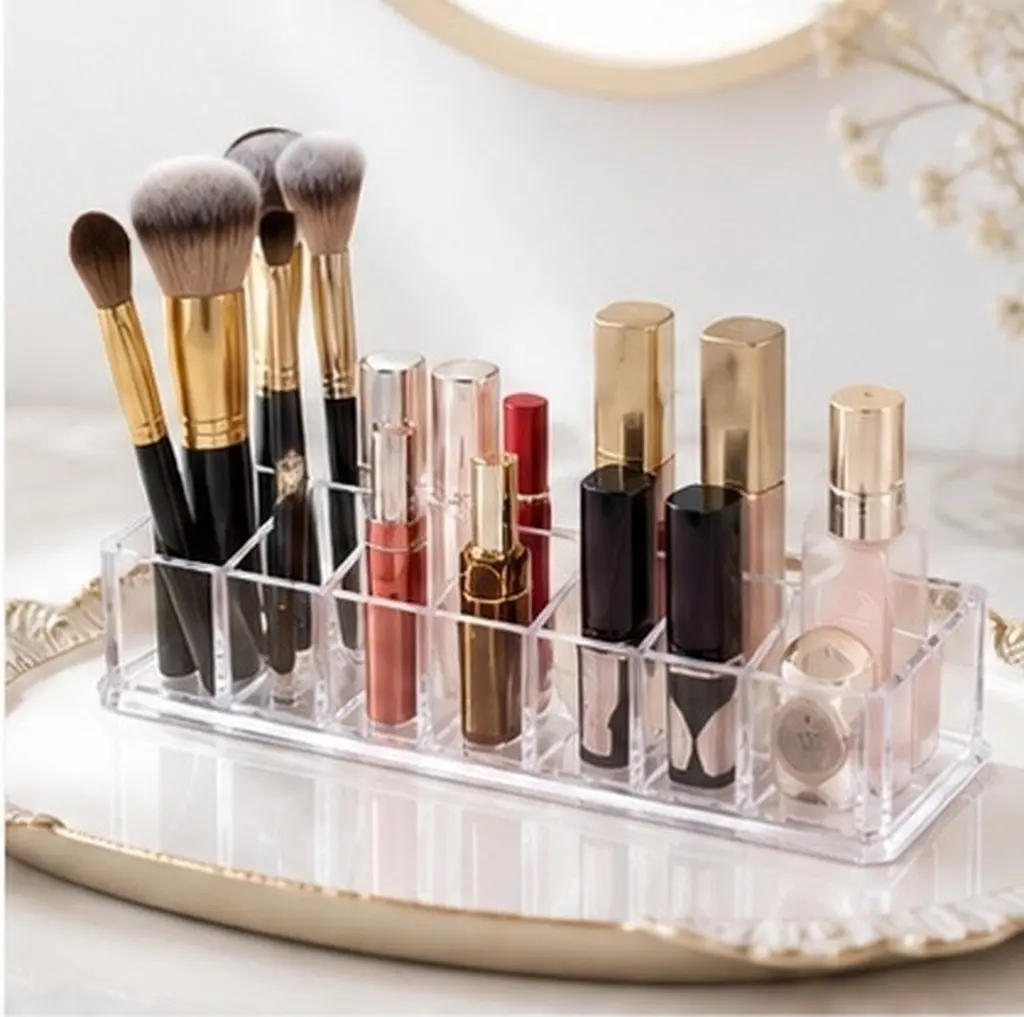 Makeup Display Box Acrylic Multifunctional Storage Holder with Transparent 8-Grid Layout for Eyeshadow Lipstick Mascara