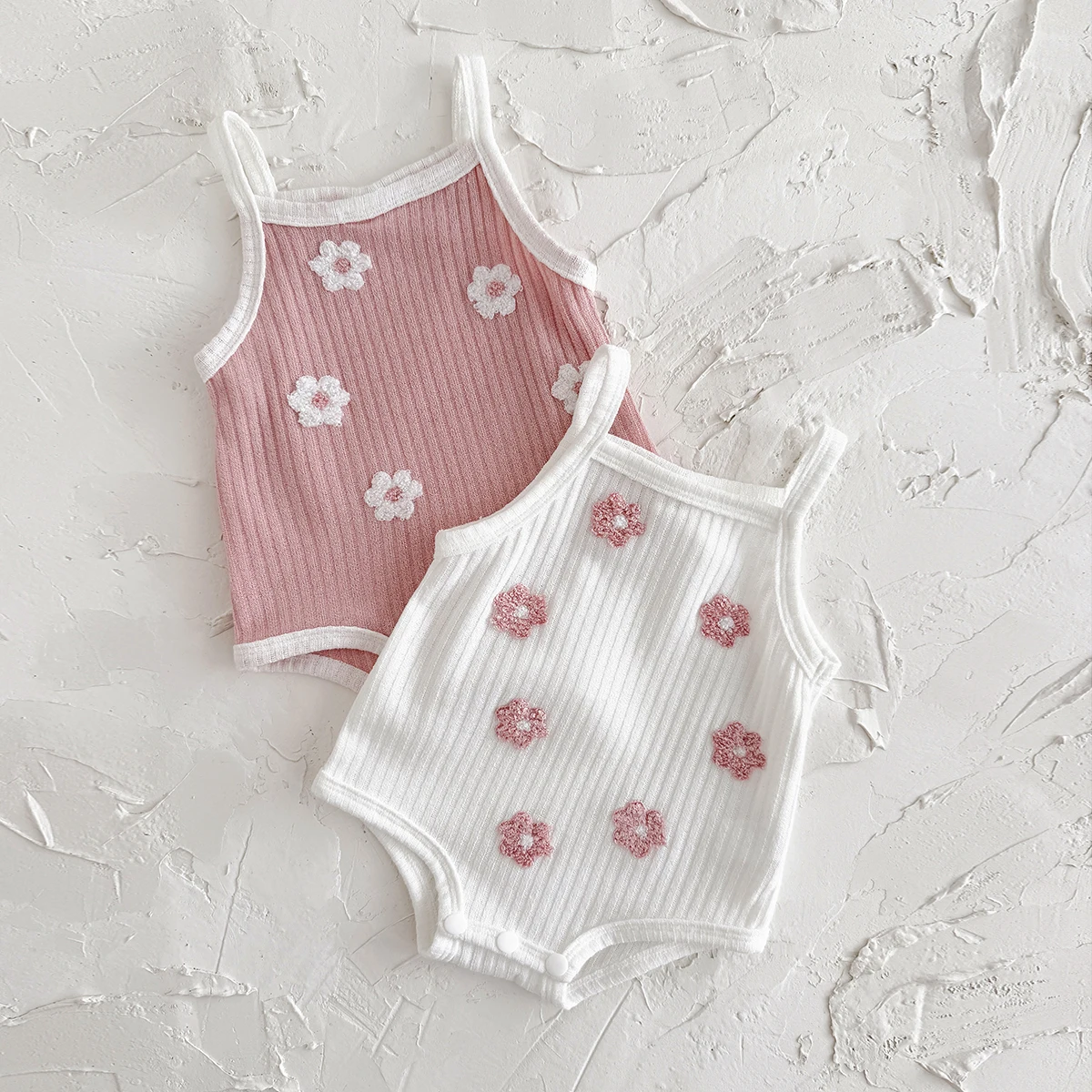 Summer Baby Jumpsuit Pink Flowers Breathable Comfortable Suspender Casual Beach Clothing Suitable for 0-3 Years Old