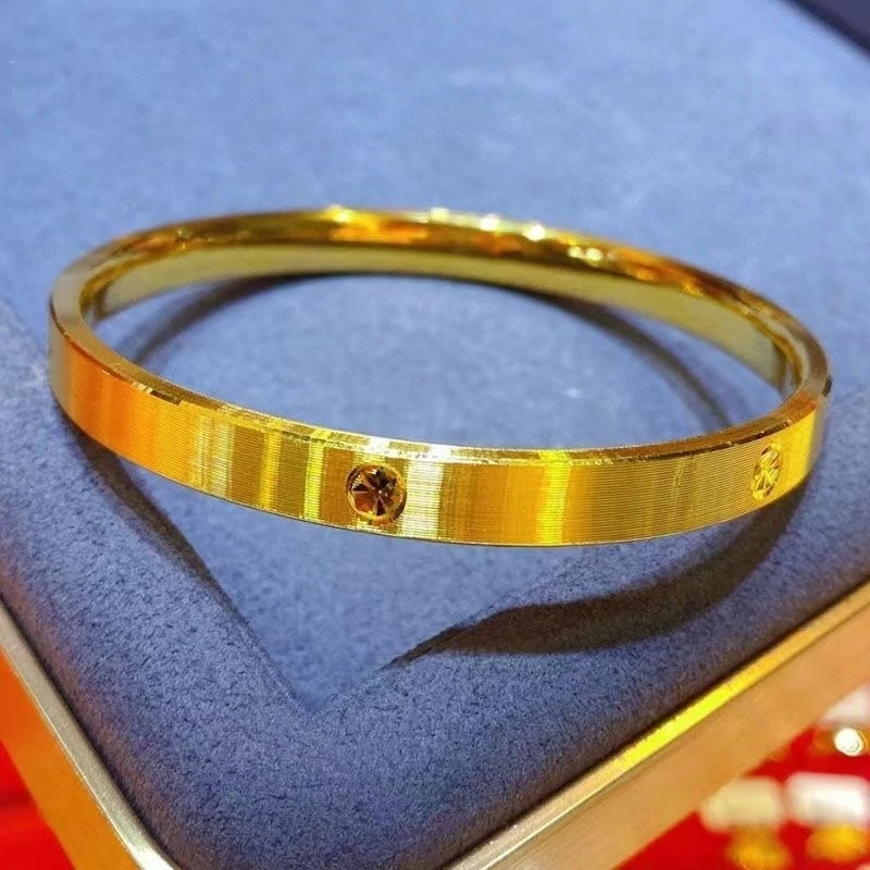 Authentic Vietnamese - with engraved patterns and diamond detailing, gold-plated version, star bracelet for w
