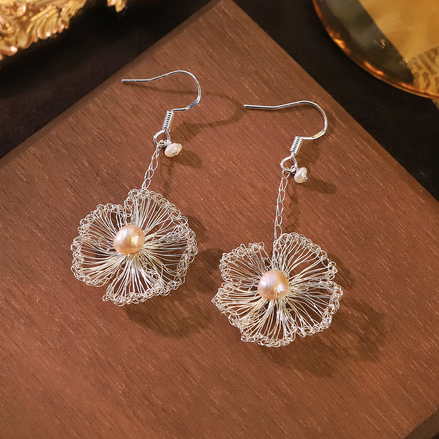 Natural Freshwater Pearl Earring for Women Daily Gift Original Design Handmade Wire Woven Flower Earring Fashion Jewelry