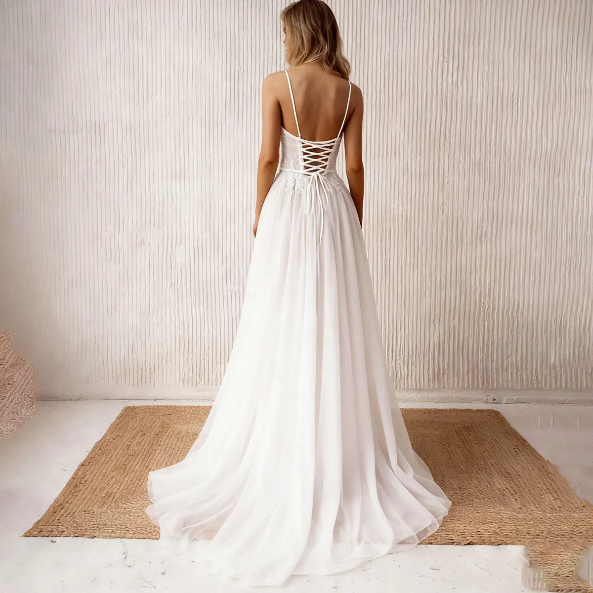 Romantyczne suknie ślubne z tiulu i koronki z trenem, długie suknie balowe dla kobiet, bufiaste suknie ślubne dla panny młodej.