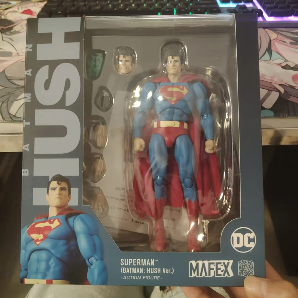

In Stock Original Medicom Toy Mafex No.117 Batman: Hush Superman Collection Series Model Cartoon Character Garage Kit Model