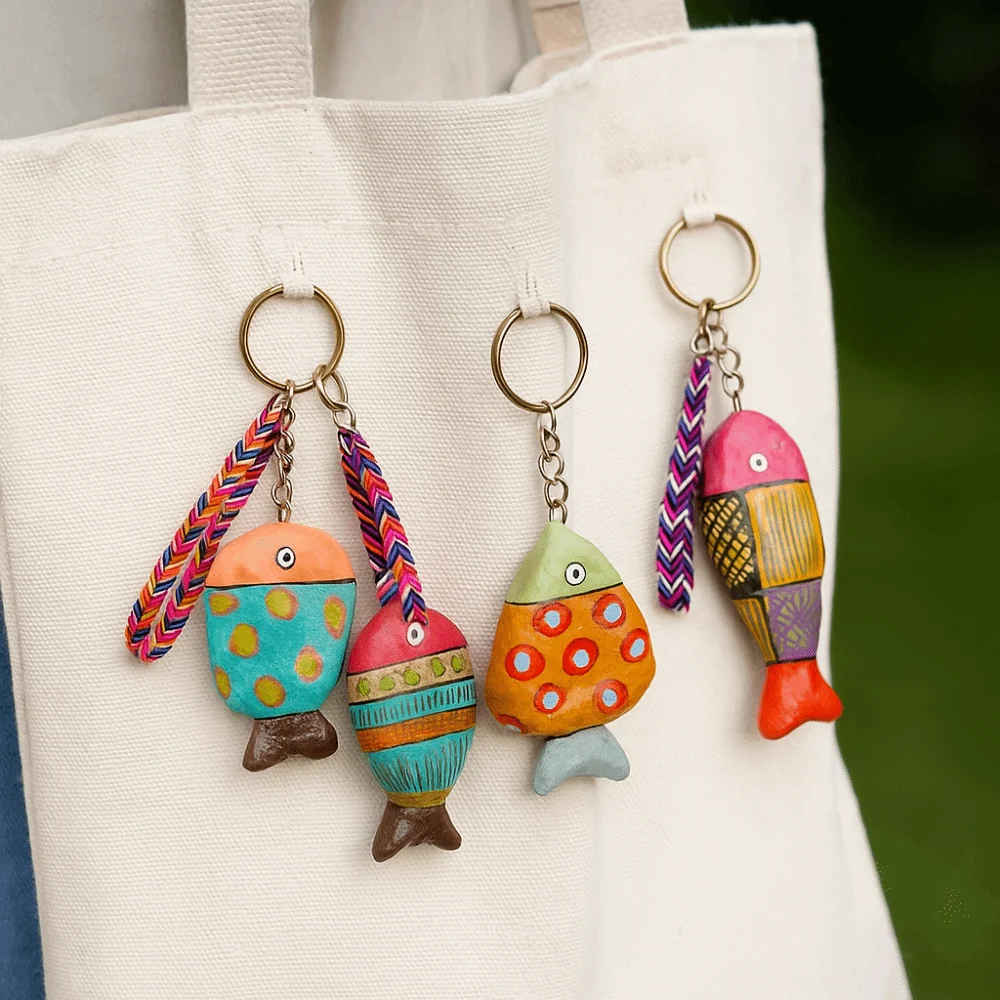 

Lovely Multi-color Small Fish Pendant Key Chain Cartoon Mobile Phone Pendant DIY Necklace Cute Backpack Charms Men