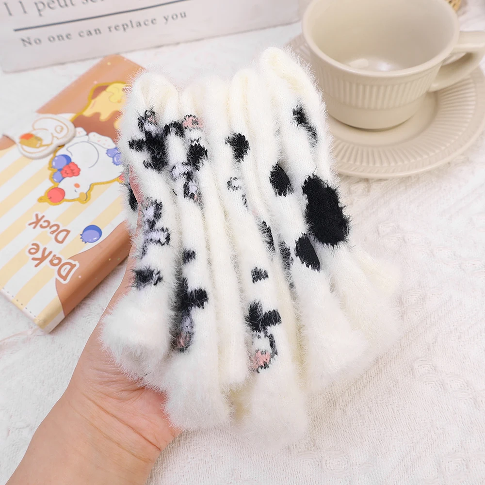1/2Pairs Cartoon Cow Plush Mid-Tube Socks Women Girls Lovely Fuzzy Milk Spotted Pattern Thickened Stocking Autumn Winter Socks