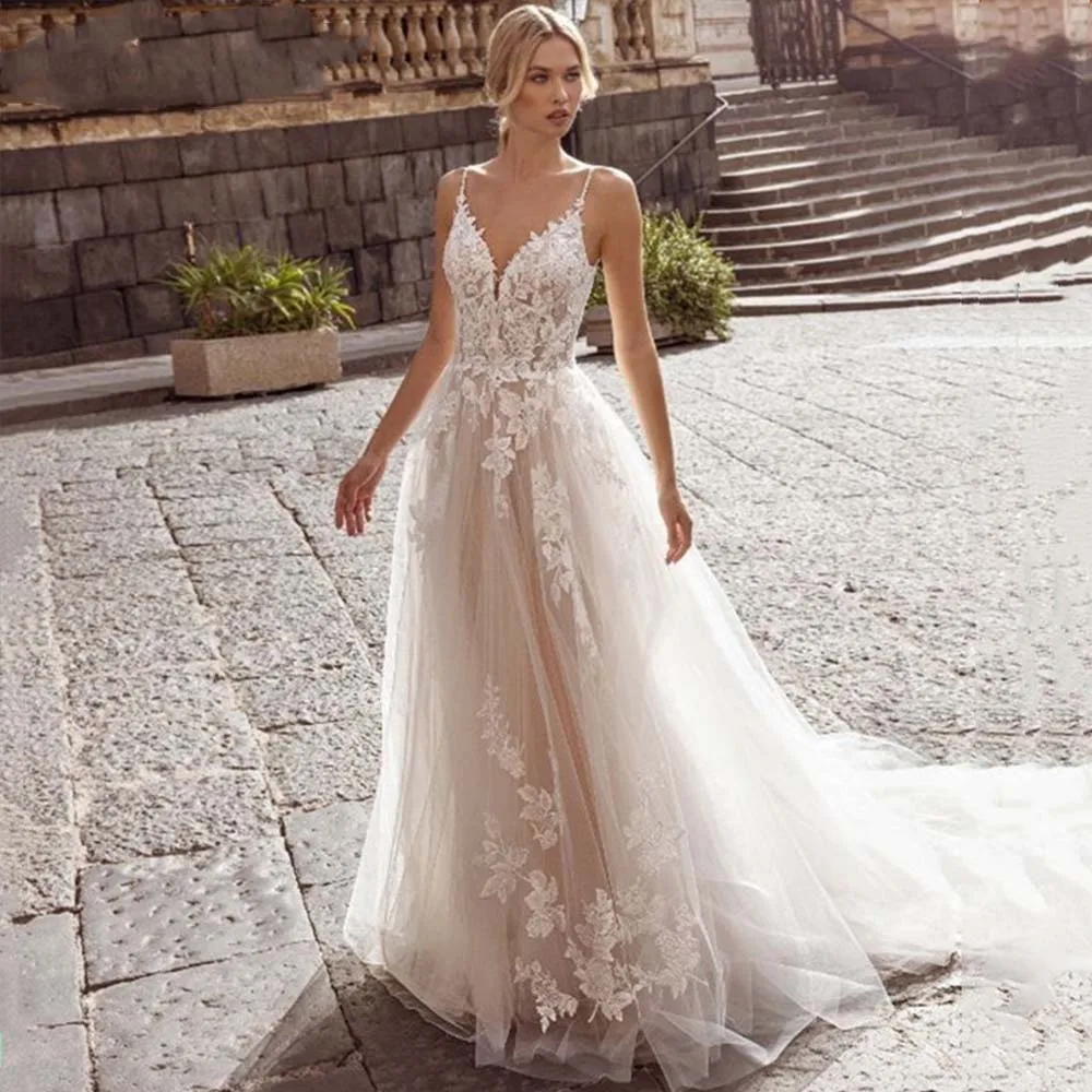 Senza spalline Abiti da sposa Scollo a V Applicazioni in pizzo Spiaggia A-Line Abito da sposa Tulle per le donne Personalizza Robe De Mariee