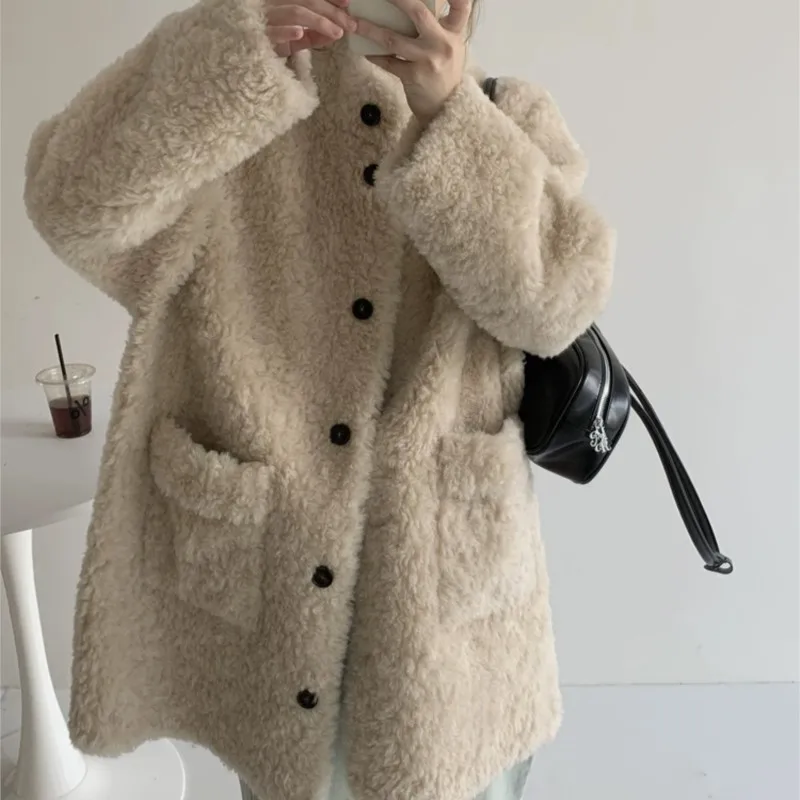 B-TOTO Simple And Versatile Slimming Style Lamb Fur Fur Integrated Fur Coat Is A Must-have For Winter Comfort And Warmth