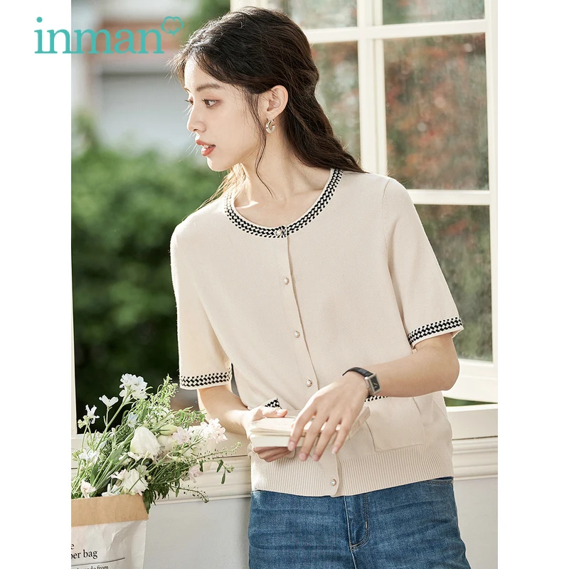 

INMAN Women Knitwear 2023 Summer Short Sleeve O Neck Loose T-shirt Classic Contrasting Color Pearl Buckle French Commuting Tops