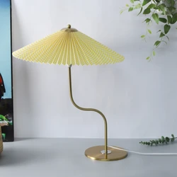Retro American Pleated Table Lamp Large Umbrella Shape Swing Type Simple European Bedside Decoration Study Personality Lighting