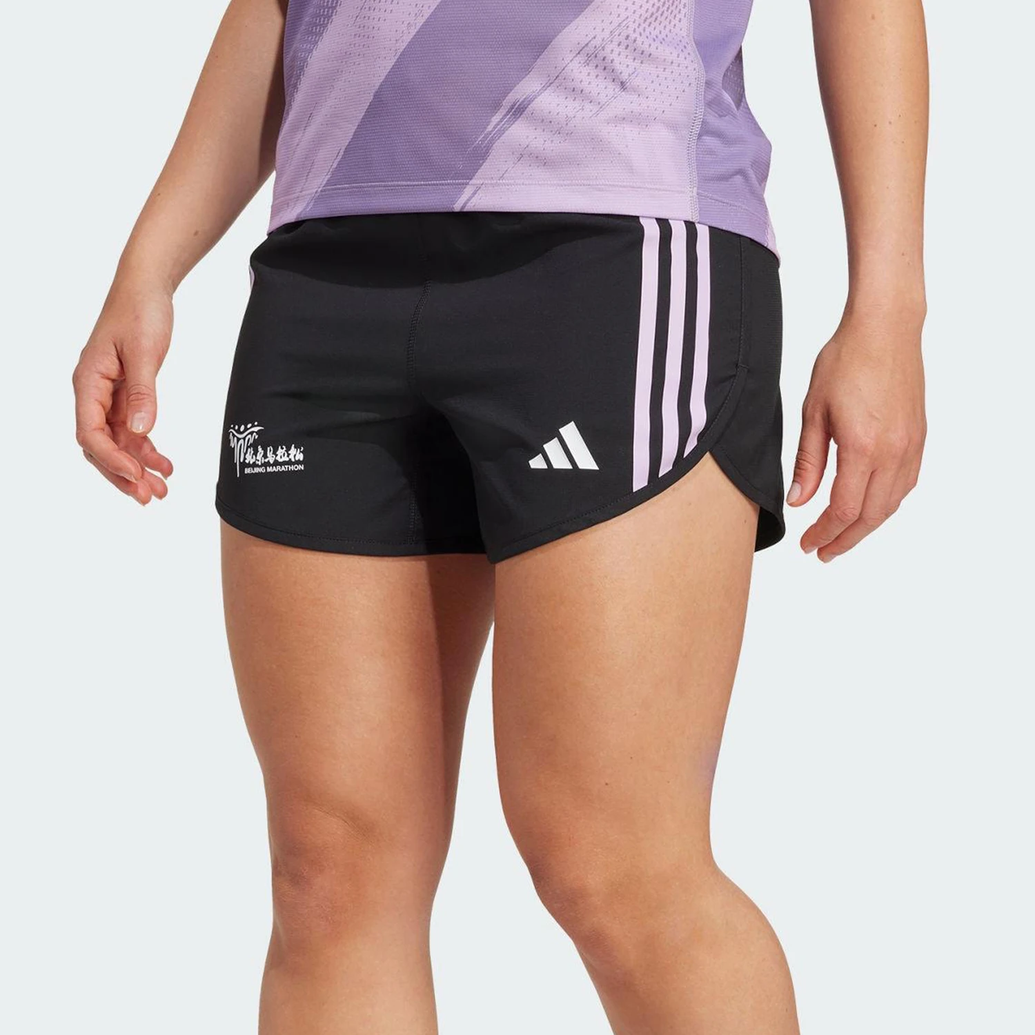 

Оригинальные женские беговые шорты Adidas с эластичным поясом, коллекция Весна 2026, модель KE6254