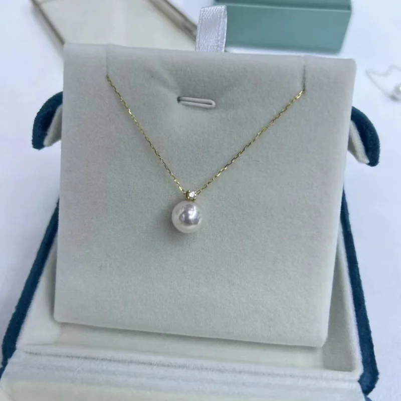 Freshwater Princess Style Round High- Australian White Pearl Pendant Necklace with Shimmering Luster