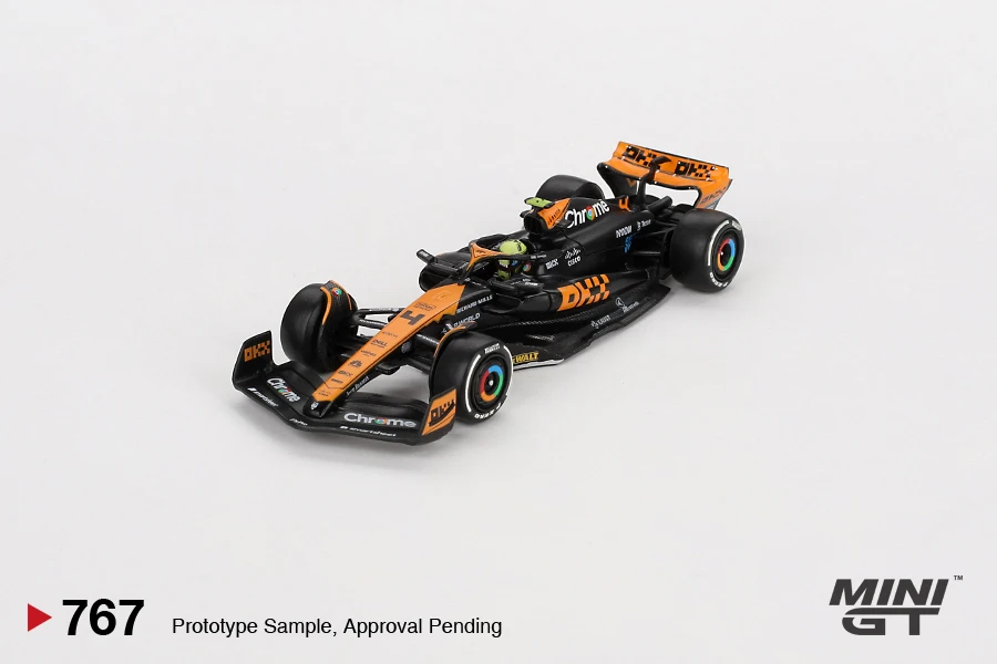 **予約注文 **MINIGT 1:64 MCL60 # 4 ランド​​ ノリス 2023 F1 モデルカー