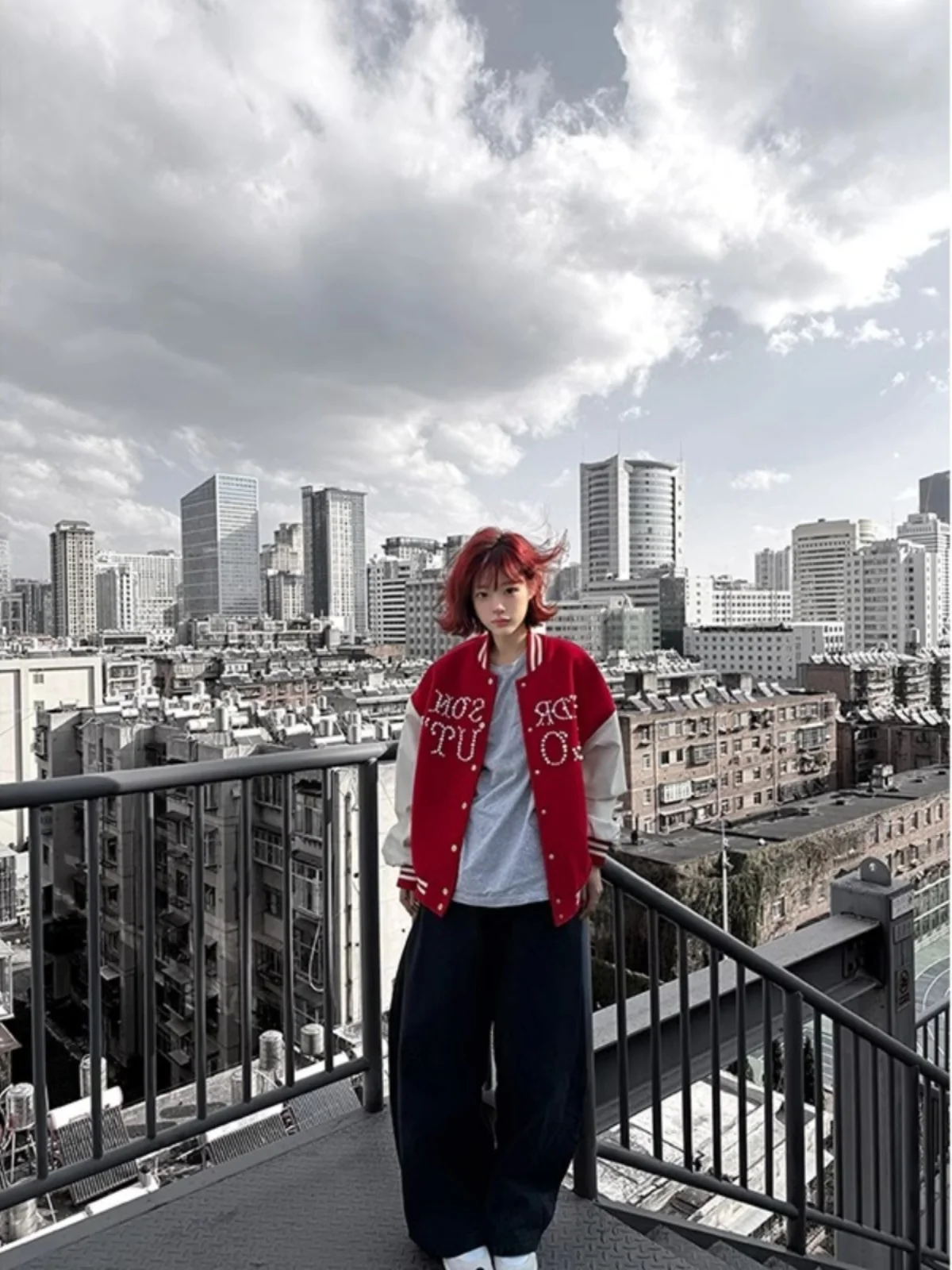 

Мужская демисезонная куртка в стиле хип-хоп с жемчужной аппликацией и цветными вставками, повседневная, для пар, модная, не мнется