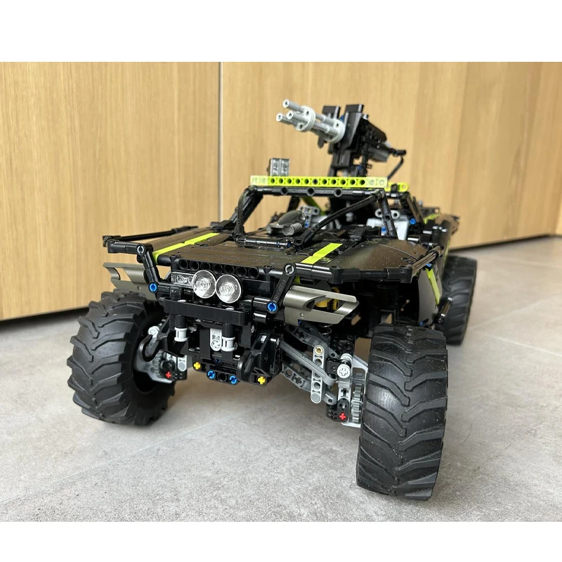 Classic Super Off-Road Vehicle High-Difficulty Assembly 1838 Pieces Adult Building Blocks Toy Birthday Gift MOC-9017